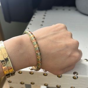 Vintage gold bangle bracelet